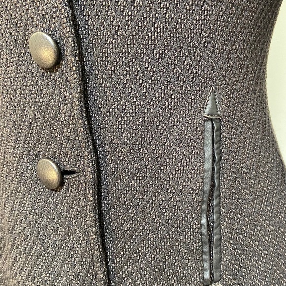 St. John Tweed Knit Suit Brown/Tan w/ Leather Trim - Picture 4 of 9